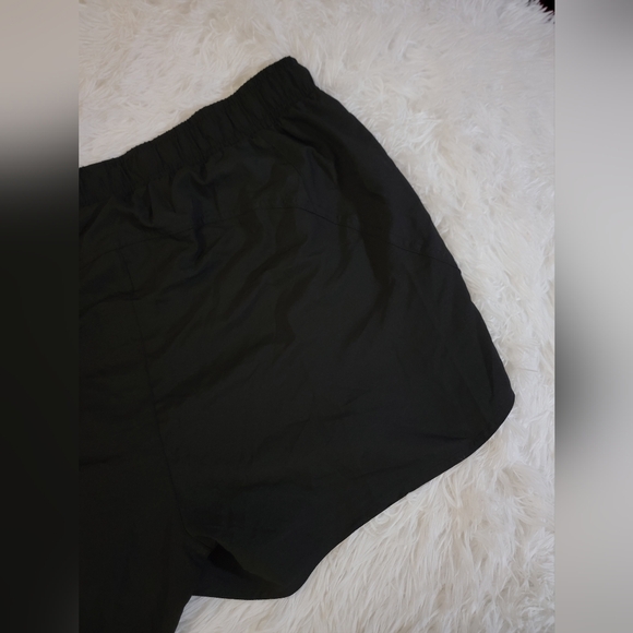 Old Navy Women's Classic Black Athletic Shorts 2X Built In Liner - Picture 13 of 15